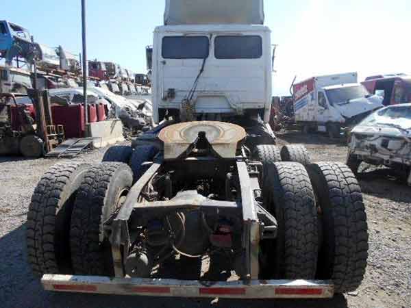 ESTANQUE ADBLUE Freightliner FL112 1997  USADO  EN DESARME