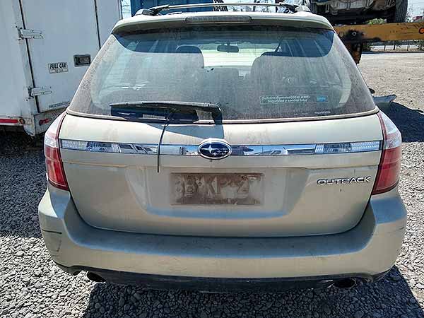 PARACHOQUES Subaru OUTBACK 2008  USADO  EN DESARME