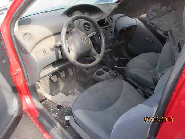  Toyota YARIS 2004    EN DESARME