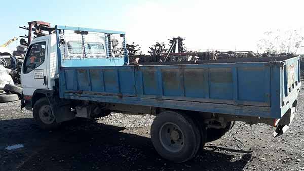  Mitsubishi CANTER 2002    EN DESARME