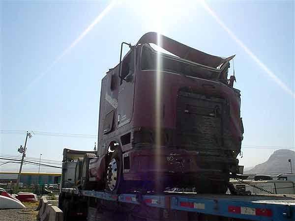 CIGUEñAL International 9800 2005  USADO  EN DESARME