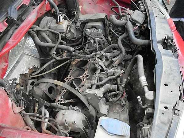  Volkswagen GOLF 2005    EN DESARME