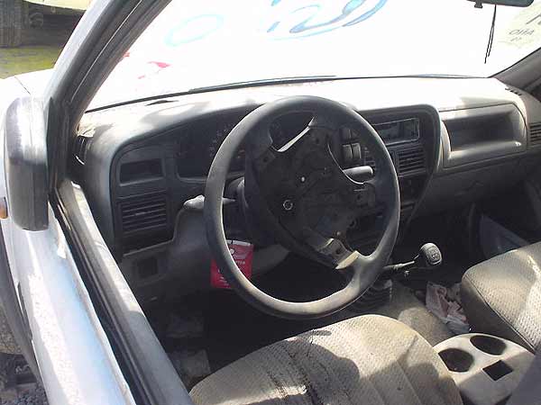  Chevrolet LUV 2000    EN DESARME