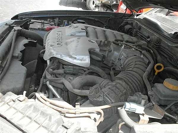  Nissan PATHFINDER 2005    EN DESARME