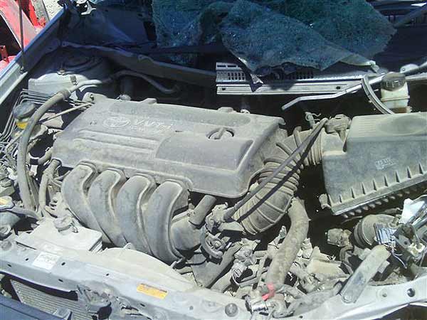  Toyota COROLLA 2004    EN DESARME
