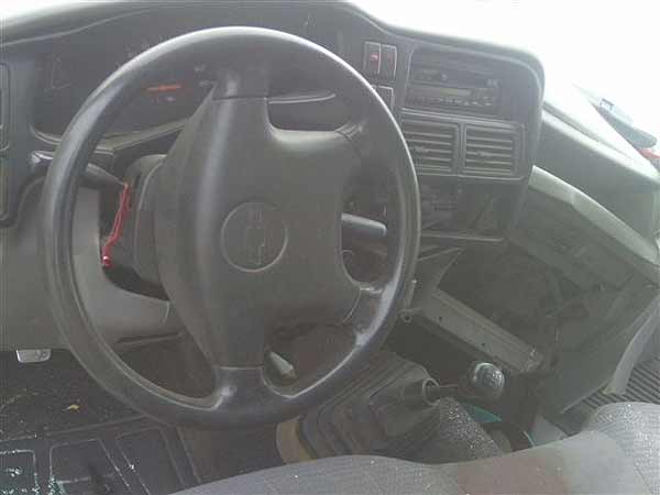  Chevrolet LUV 2002    EN DESARME