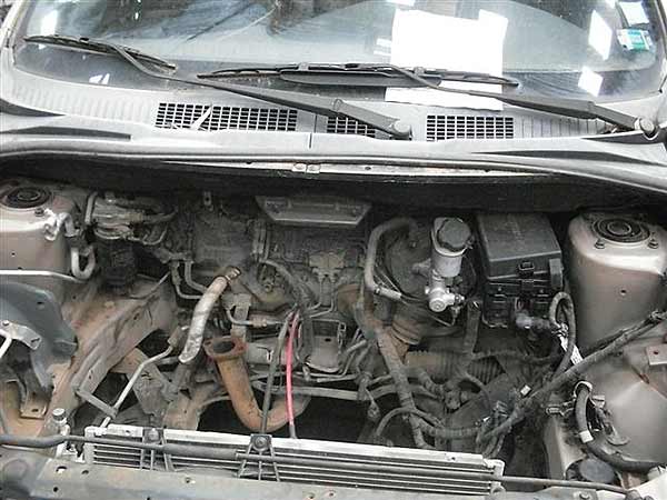 EJE Kia CARENS 2005  USADO  EN DESARME