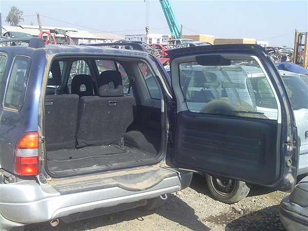  Suzuki GRAND NOMADE 2004    EN DESARME