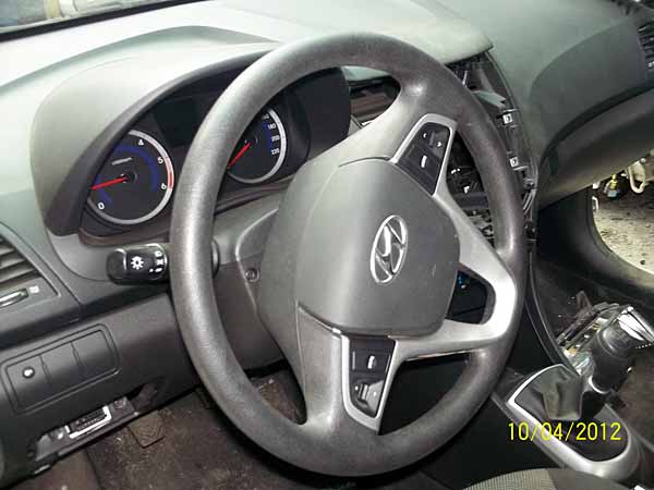  Hyundai ACCENT 2012    EN DESARME