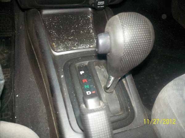  Hyundai ELANTRA 2004    EN DESARME