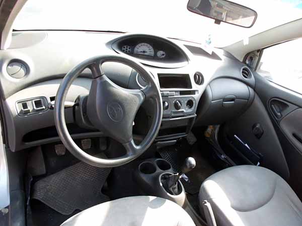  Toyota YARIS 2005    EN DESARME