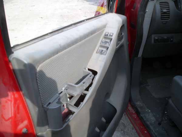  Nissan NAVARA 2012    EN DESARME