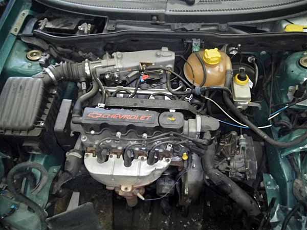  Chevrolet CORSA 2004    EN DESARME