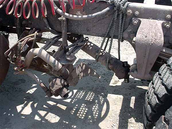 ESTANQUE ADBLUE Freightliner FLD 2005  USADO  EN DESARME