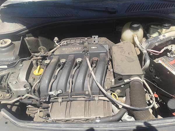  Renault CLIO 2006    EN DESARME