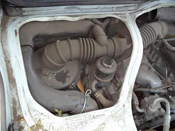  Mitsubishi L300 2011    EN DESARME