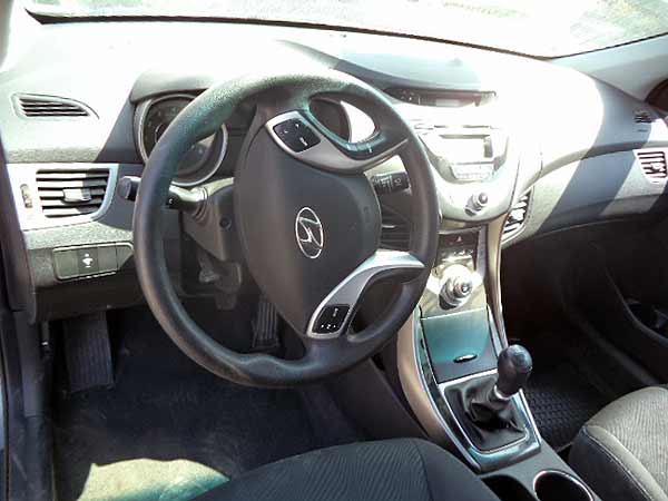  Hyundai ELANTRA 2012    EN DESARME
