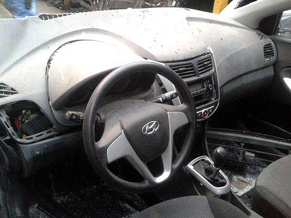 Hyundai ACCENT 2012    EN DESARME