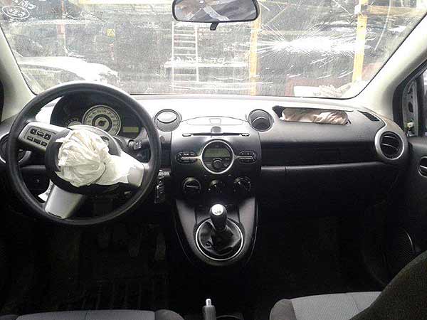  Mazda 2 2011    EN DESARME