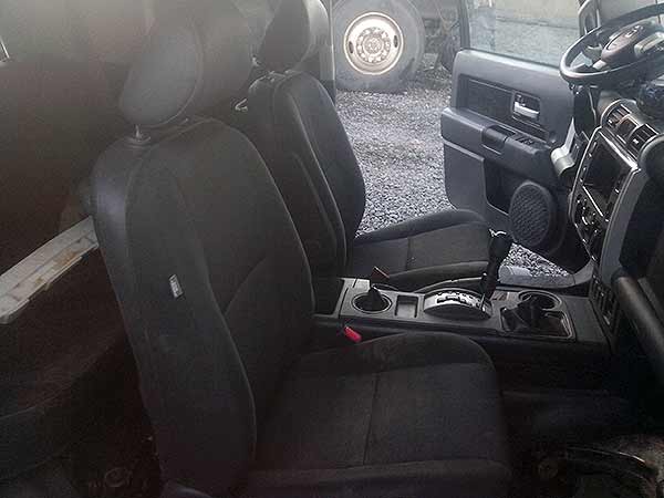  Toyota FJ CRUISER 2012    EN DESARME