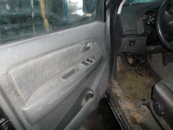  Toyota HILUX 2012    EN DESARME