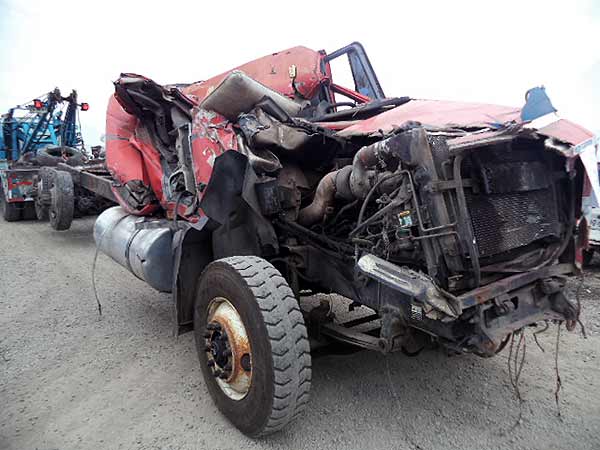 EJE LEVAS Mack CH 1996  USADO  EN DESARME