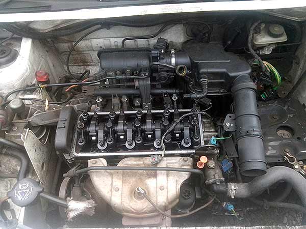 MAZA Peugeot PARTNER 2003  USADO  EN DESARME