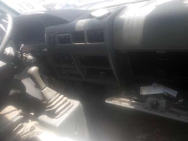 LLANTA Mitsubishi L300 2005  USADA  EN DESARME