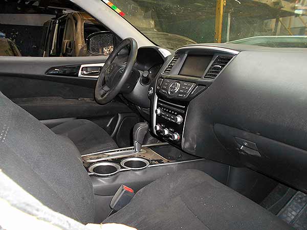  Nissan PATHFINDER 2014    EN DESARME