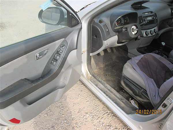  Hyundai ELANTRA 2011    EN DESARME