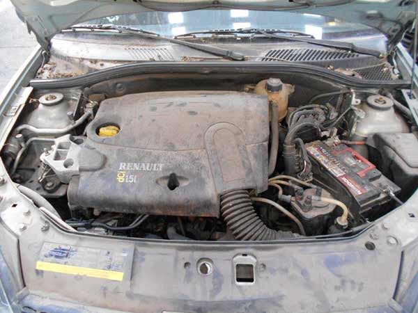 TAPABARRO Renault CLIO 2005  USADO  EN DESARME