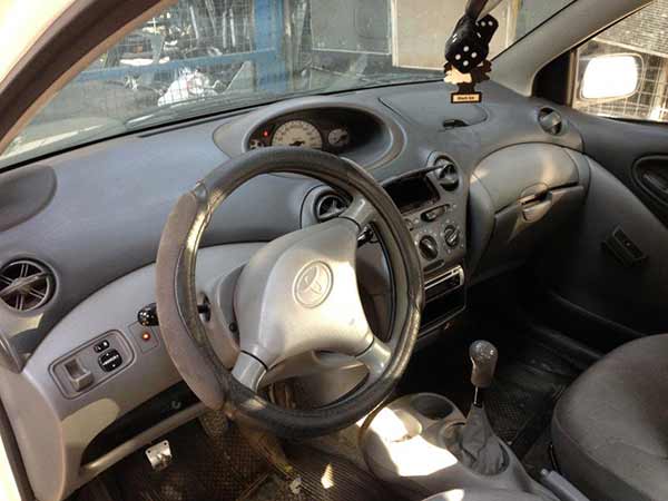  Toyota YARIS 2003    EN DESARME