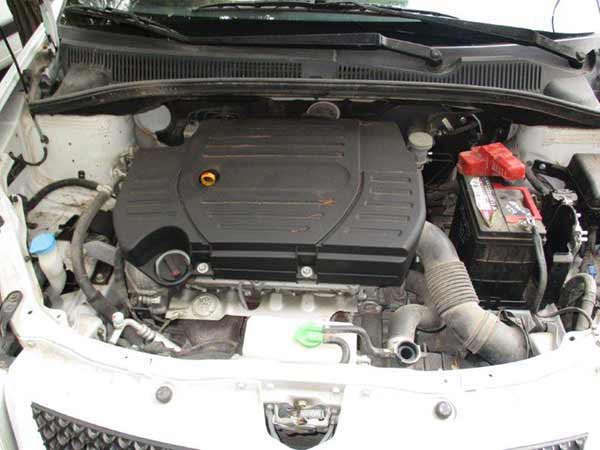 MAZA Suzuki SX4 2012  USADO  EN DESARME