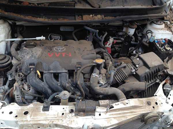  Toyota YARIS 2015    EN DESARME