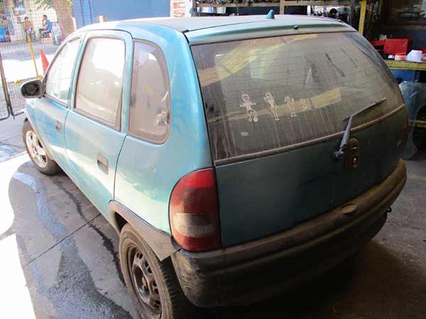  Chevrolet CORSA 2004    EN DESARME