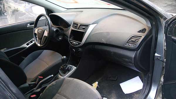  Hyundai ACCENT 2013    EN DESARME