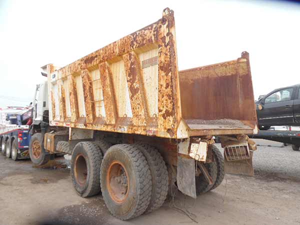 ESTANQUE DE PETROLEO Hino HD700 2012  USADO  EN DESARME