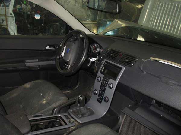 FOCO Volvo C30 2012  USADO  EN DESARME