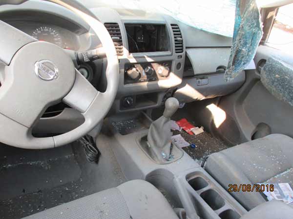  Nissan NAVARA 2011    EN DESARME