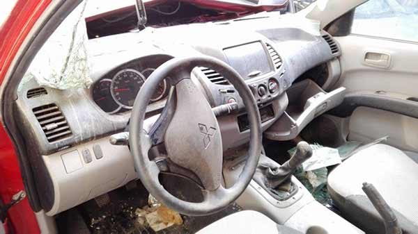 Mitsubishi L200 2014    EN DESARME