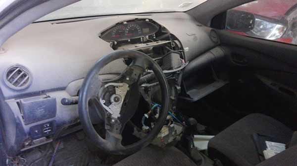  Toyota YARIS 2012    EN DESARME