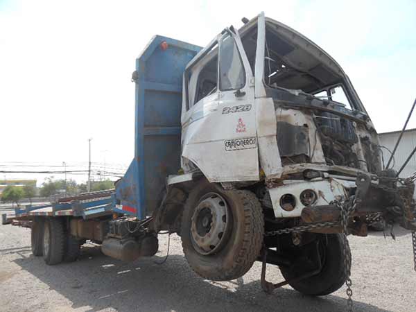  Mercedes-Benz 2428 2006    EN DESARME