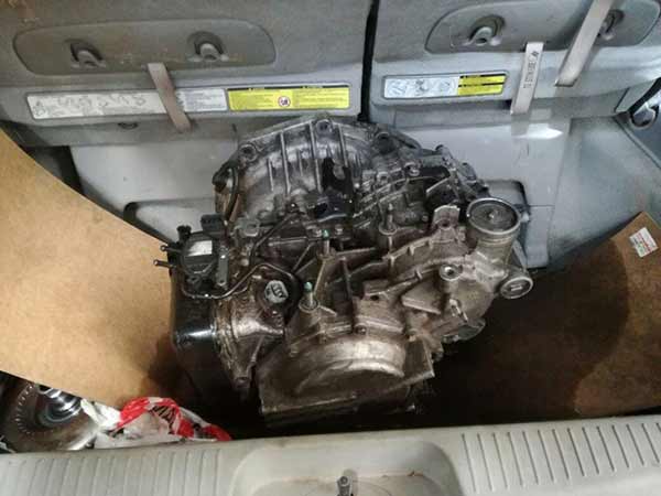  Kia GRAND CARNIVAL 2007    EN DESARME