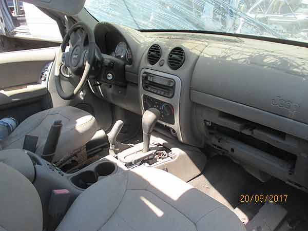  Jeep GRAND CHEROKEE 2005    EN DESARME