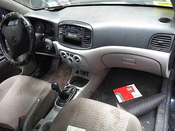  Hyundai ACCENT 2011    EN DESARME