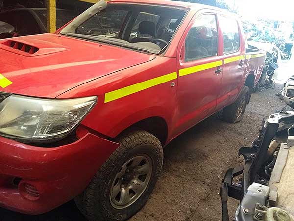 Toyota HILUX 2013    EN DESARME