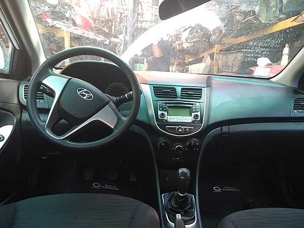  Hyundai ACCENT 2015    EN DESARME