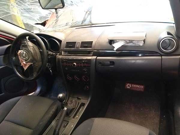 HOMOCINéTICA Mazda 3 2005  USADA  EN DESARME