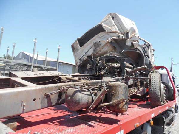 CARROCERíA FRIGORíFICA Hino FG 2013  USADA  EN DESARME