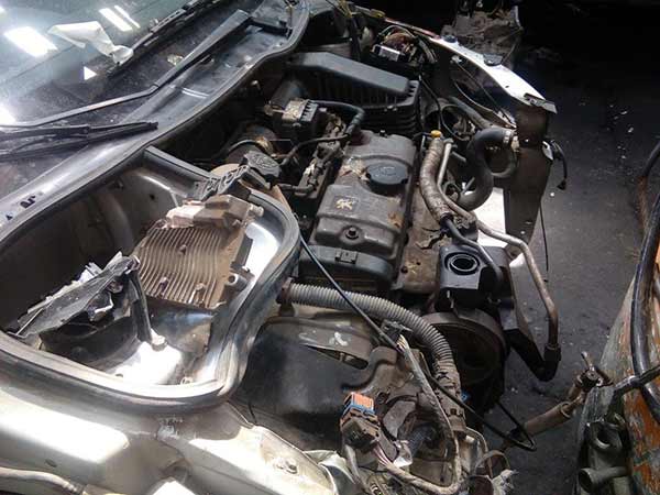  Peugeot XR 2008    EN DESARME